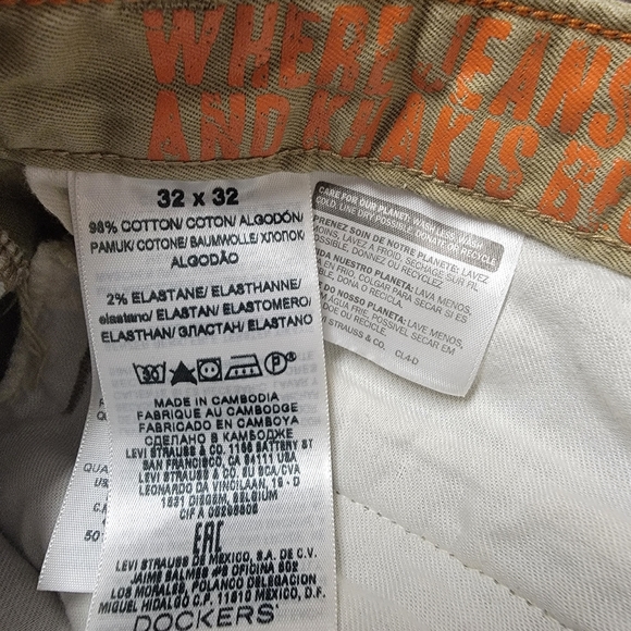 Dockers Khaki pants.      b2 - Picture 8 of 8